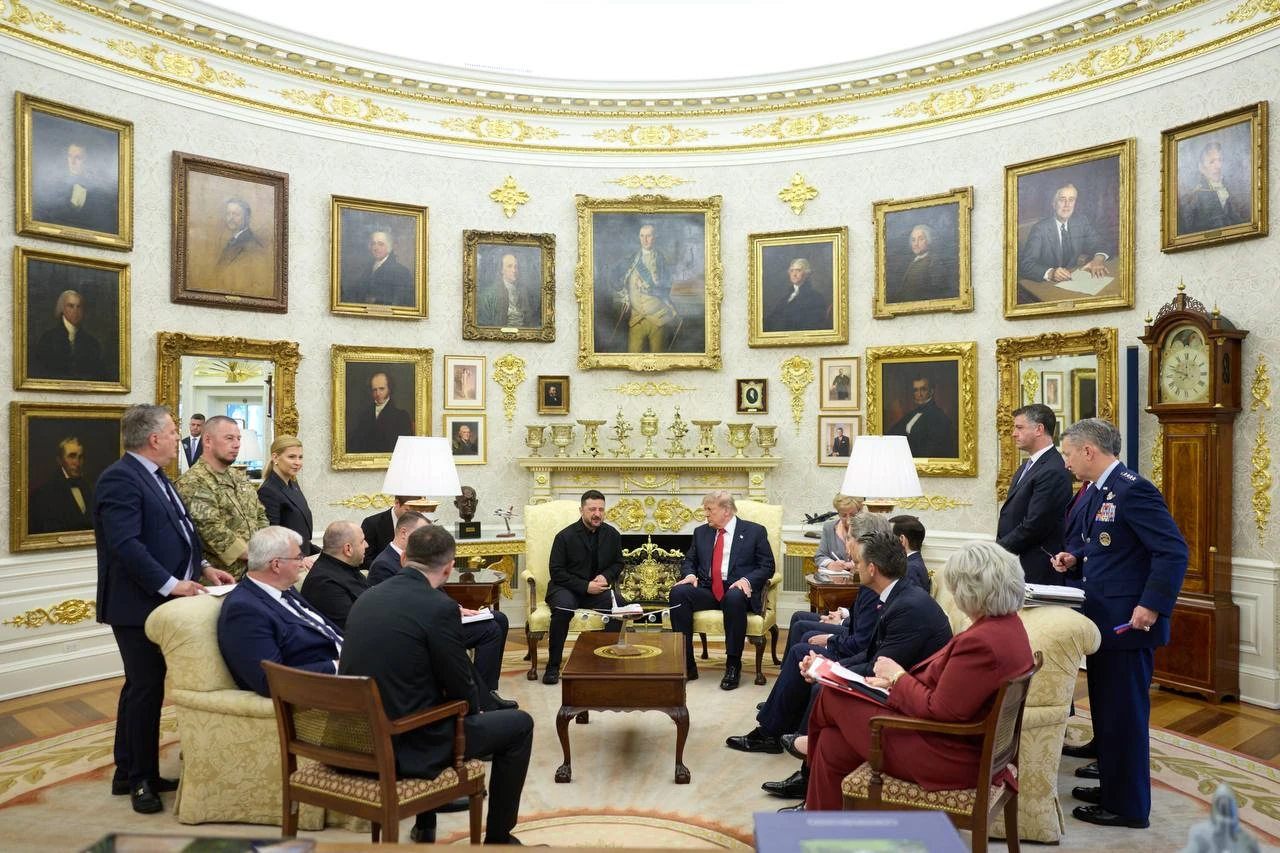 Зеленський і Трамп у Білому домі обговорили ліцензії на перехоплювачі Patriot та дипломатію