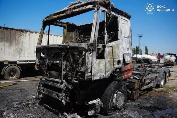 Увечері 18 липня російська ракета зруйнувала парк розваг на Одещині: двоє загиблих