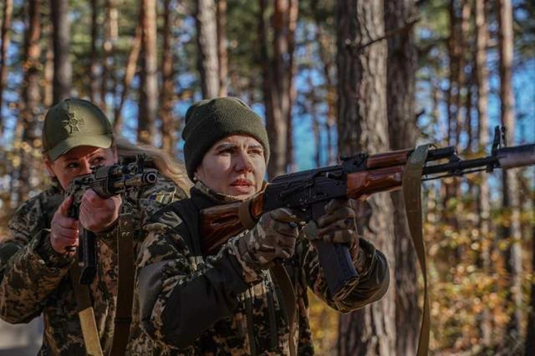 Хронологія заяв щодо мобілізації жінок: від чуток до спростування