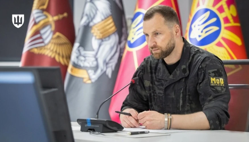 Чому Хмара — цивільний міністр оборони: юридична норма та контекст призначення